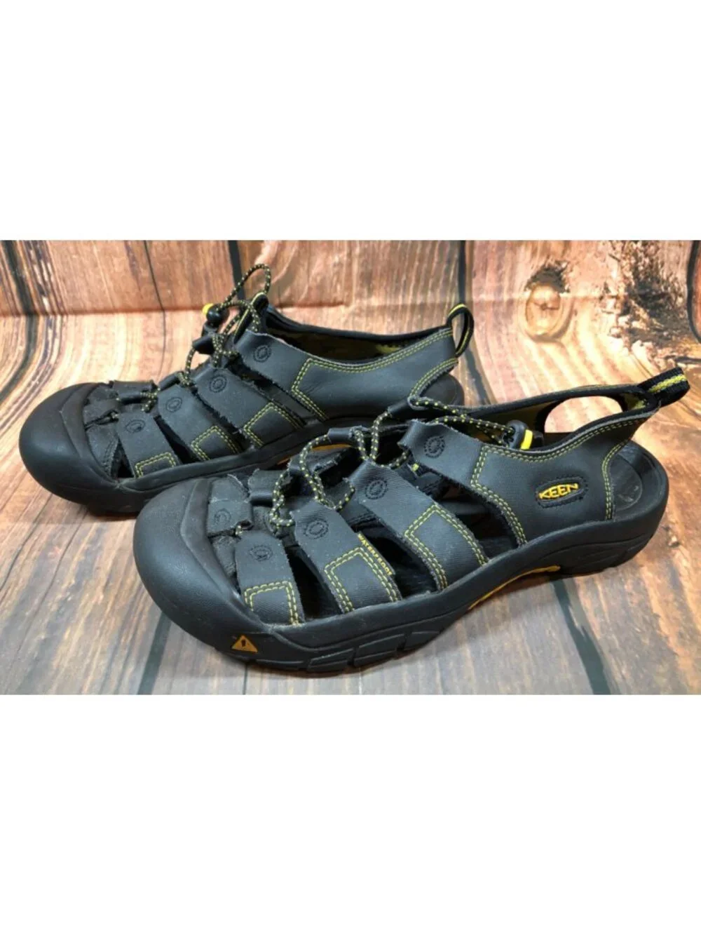 KEEN Big Boys 6 / 38.5 Newport Black Yellow Waterproof Sport Sandals